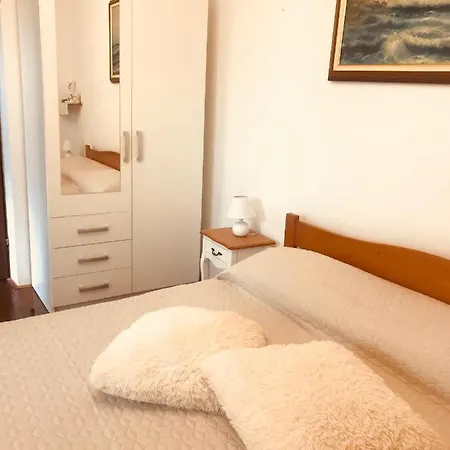 B. Ela Bed & Breakfast Porec